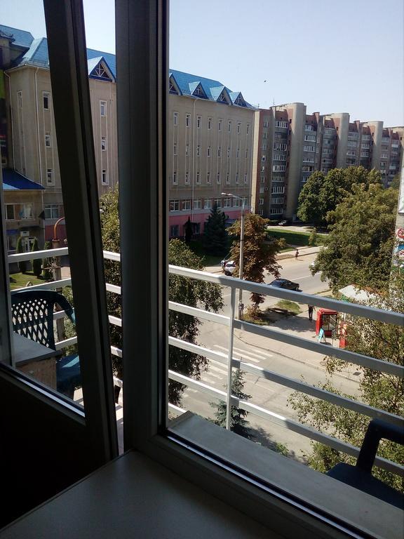 Apartment On Akademika Sakharova 伊万诺-弗兰科夫斯克 外观 照片